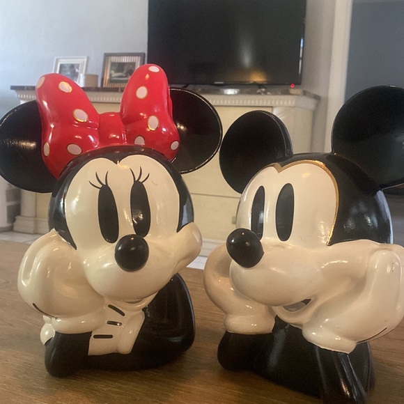 Disney Mickey and Minnie glass piggy banks - Picture 2 of 6